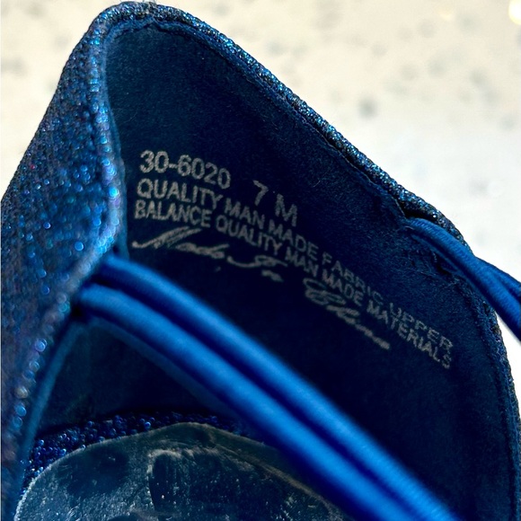 NEW Womens Blue Glitter Easy Street Moonlight Dance Flex Dress Shoes / Size 7 - Picture 12 of 12